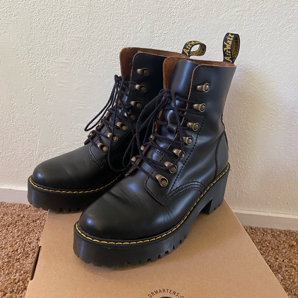 Leona Vintage Dr. Martens
